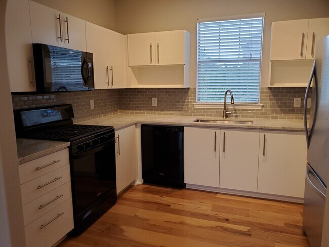 Foto del edificio - 11203 Ranch to Market Rd 2222