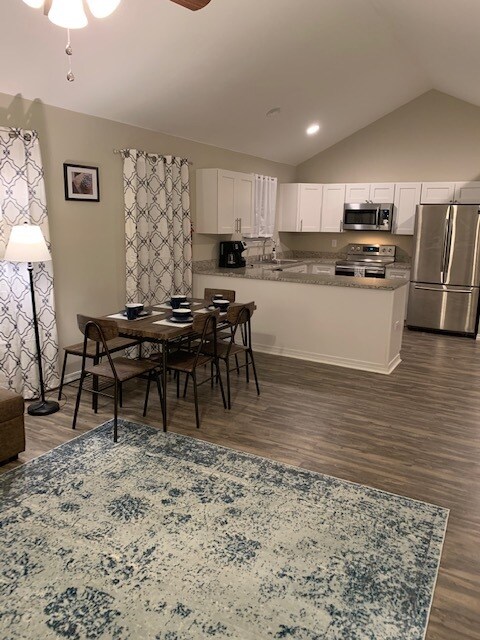 Foto del edificio - 141 Briarfield Ave