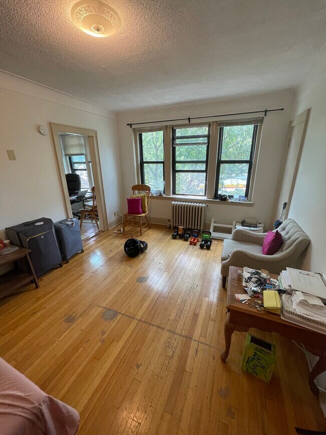 Foto del edificio - 145 Englewood Ave