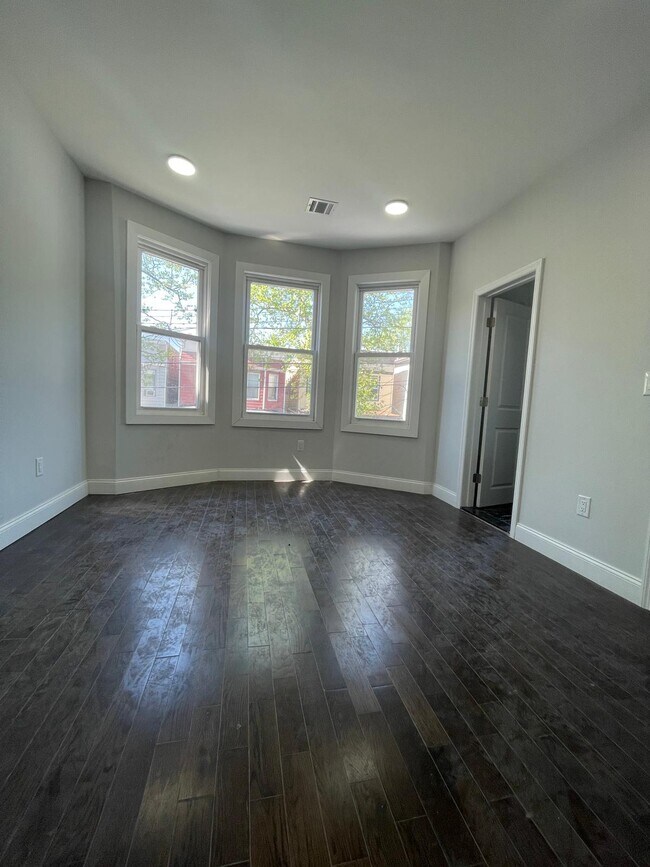 Unit 2 - 204 Myrtle Ave