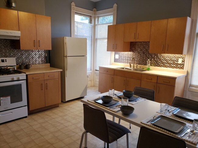 Building Photo - 448 Foothill Blvd