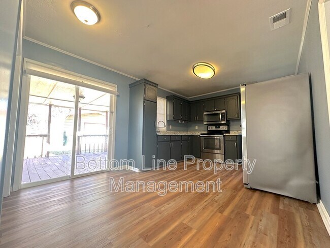 Foto del edificio - 2806 Mary Ave