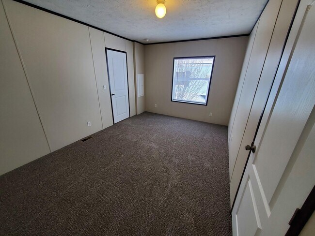 Building Photo - 29 Cardinal Hill Dr
