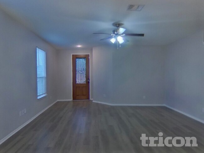 Foto del edificio - 13725 Vigilance St