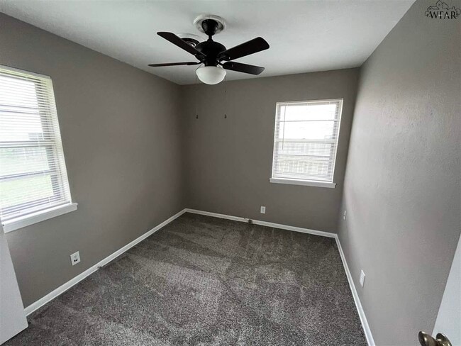 Foto del edificio - 4704 N Shore Dr