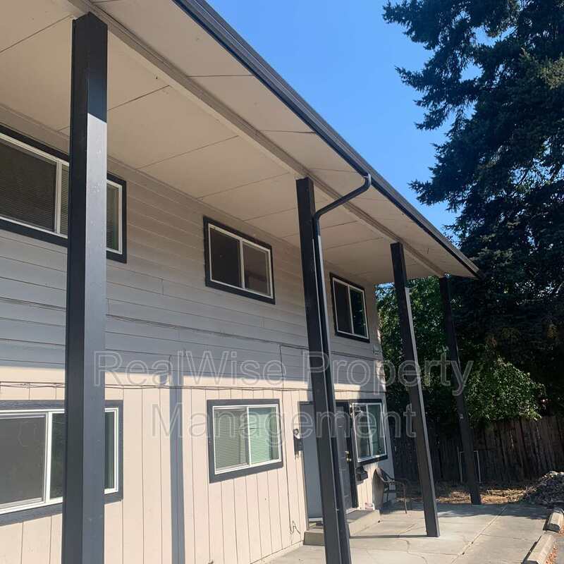 Foto principal - 714 SE 10th St