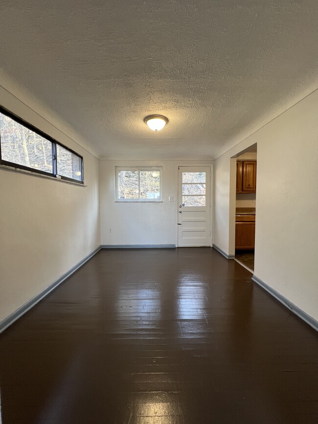 Dining room - 2709 Woodstock Ave