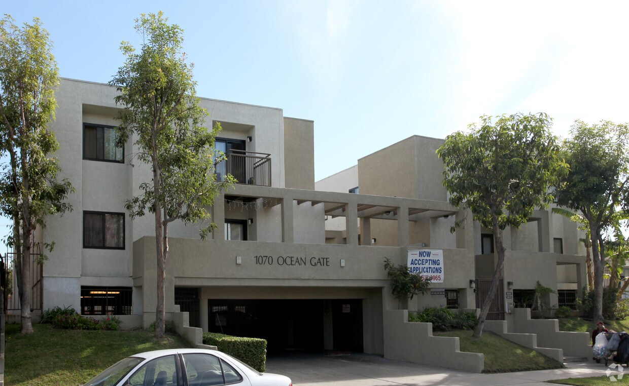 Fotografía del edificio - Ocean Gate Apartments