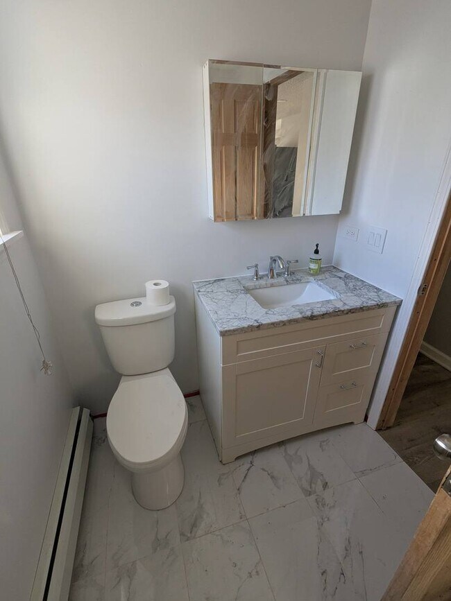 Foto del edificio - 28600 W Grass Lake Rd