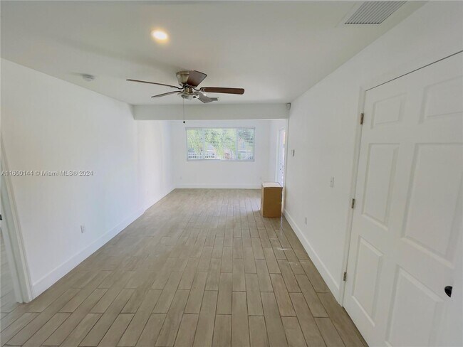 Foto del edificio - 1551 NW 55th St