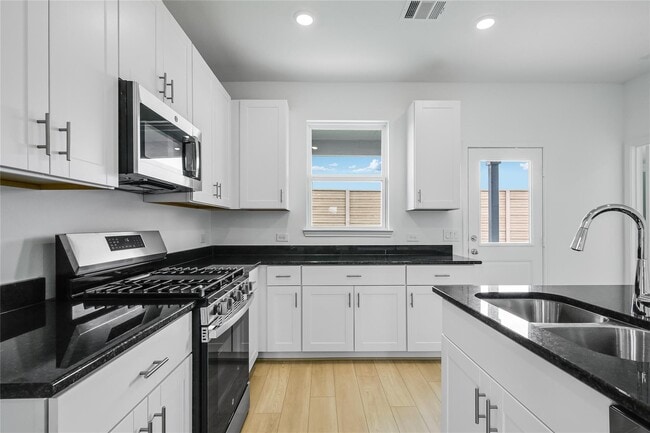 Building Photo - 21834 Red Lantana Trl