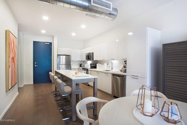 Foto del edificio - 260 E Rio Salado Pkwy
