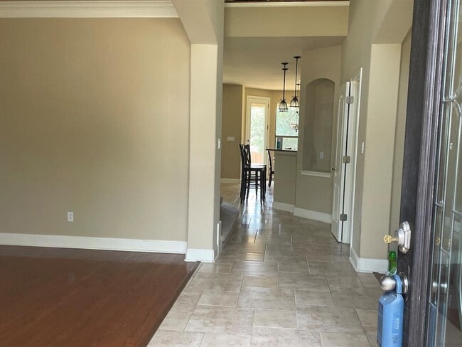 Building Photo - 3001 Lombardi Way