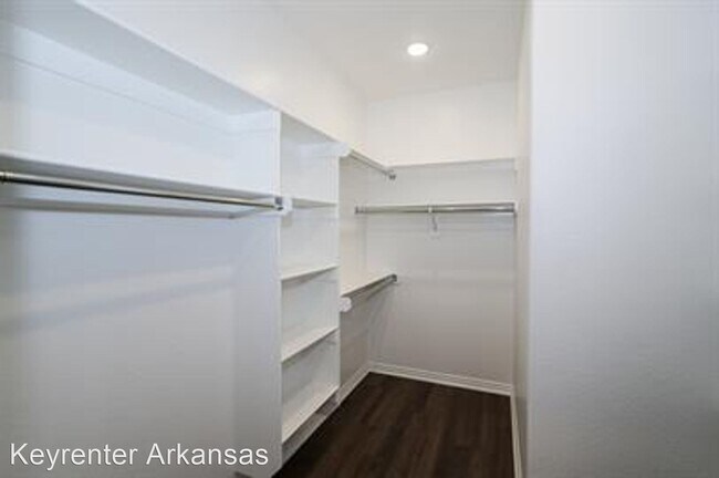 Building Photo - 3 br, 2 bath House - 310 Grove