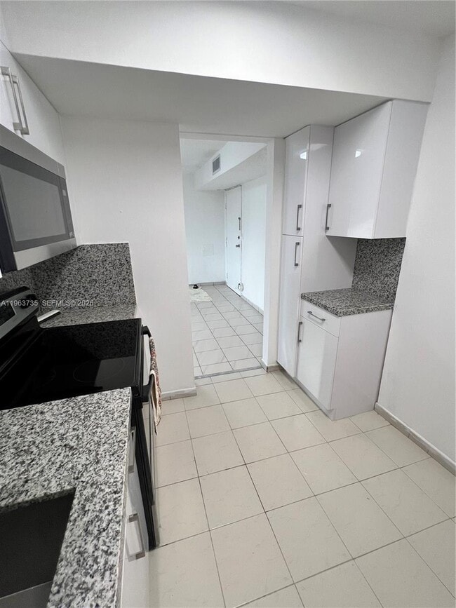 Foto del edificio - 4717 NW 7th St