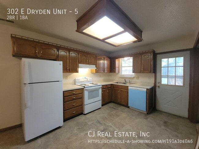 Building Photo - 302 E Dryden St