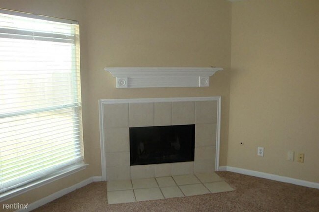 Foto del edificio - 3 br, 2 bath House - 409
