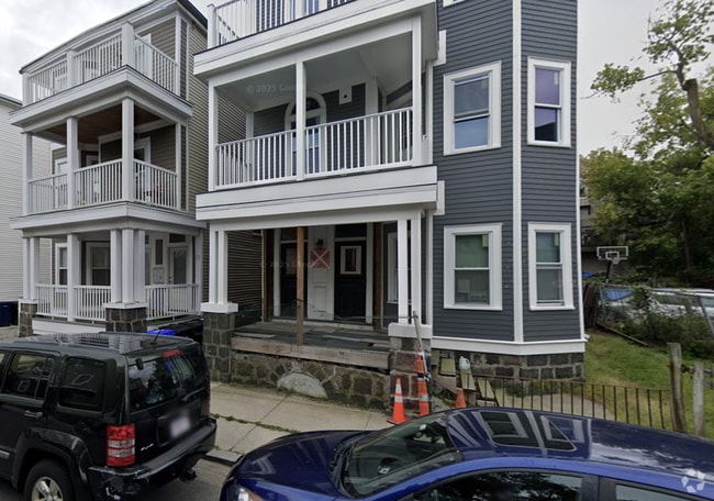 Building Photo - 11 Woodlawn St