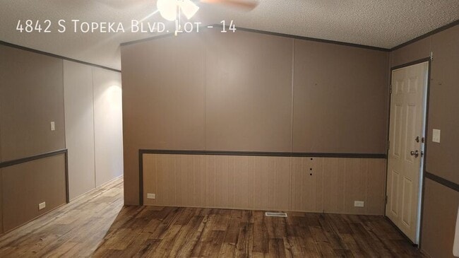 Foto del edificio - 4842 SW Topeka Blvd