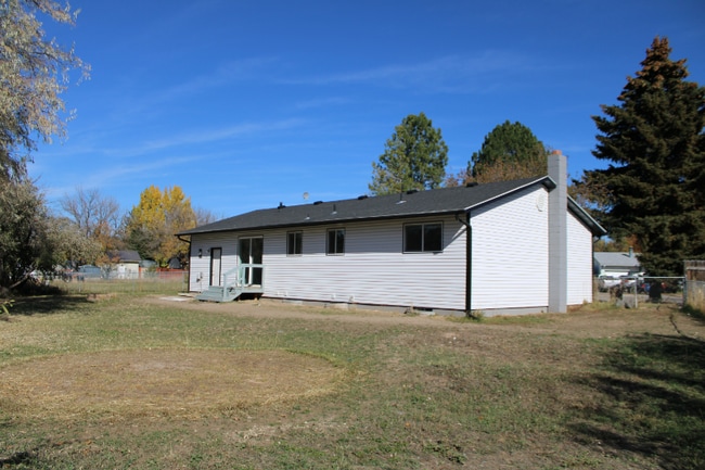 Building Photo - 575 Crimson Cir