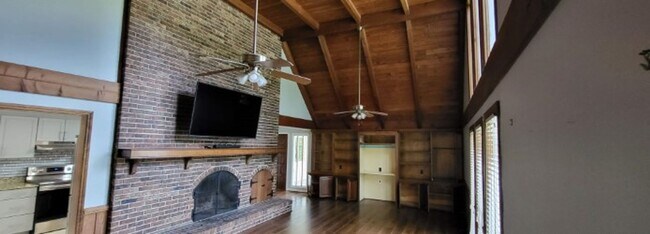 Foto del edificio - Home on Corner lot in Wood Valley