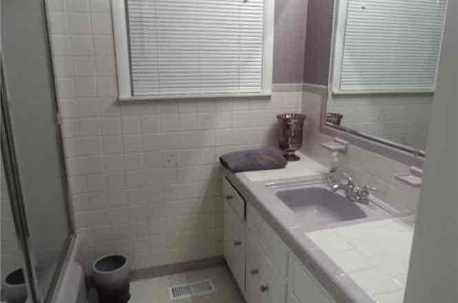 Building Photo - 8407 Gullett Dr