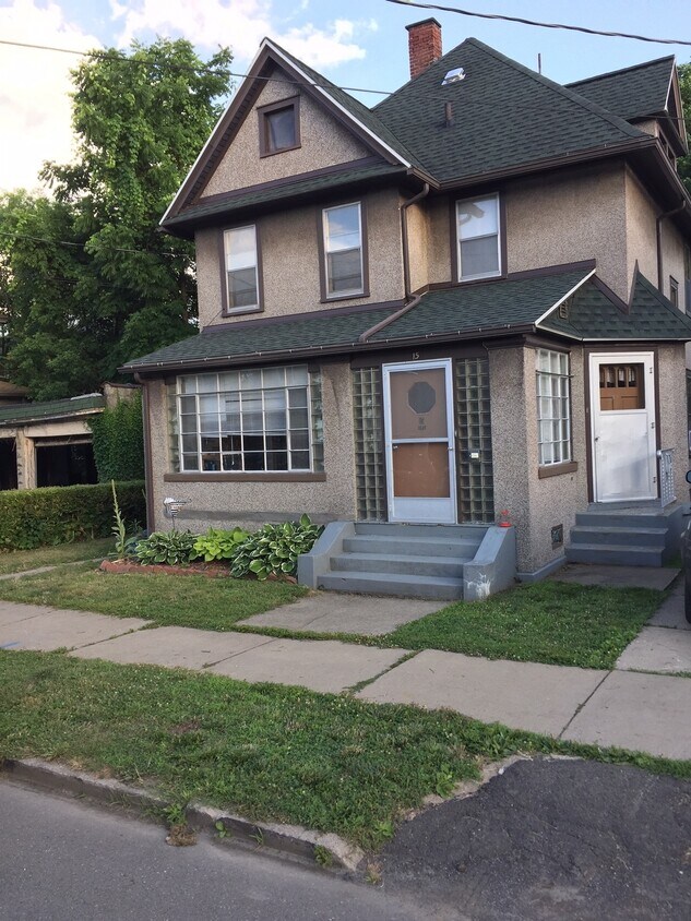 15 Field St, Binghamton, NY 13905 Apartments in Binghamton, NY