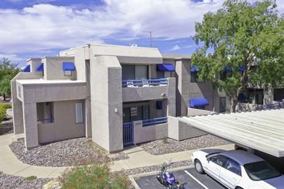 Building Photo - Summertree Condos