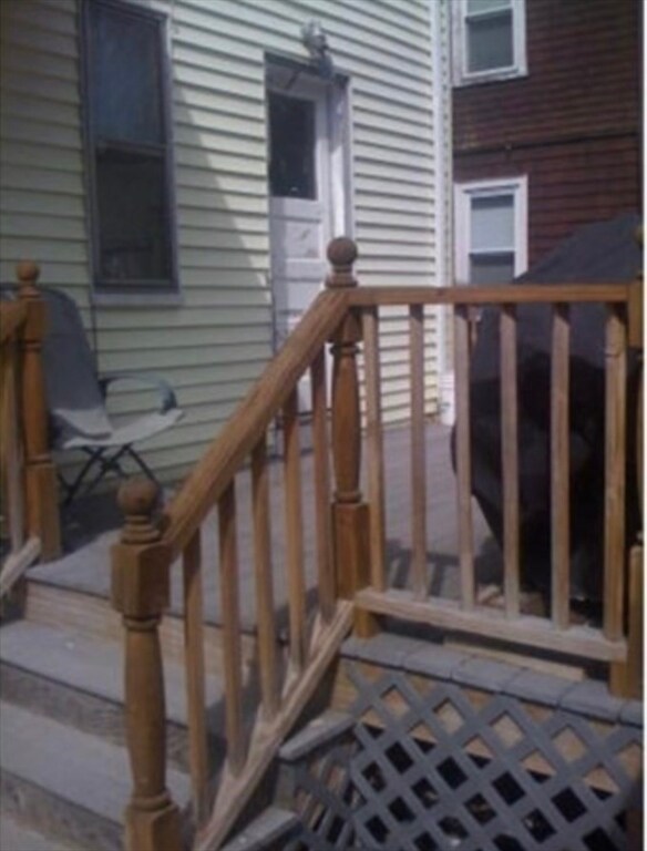 Building Photo - 121 Main St