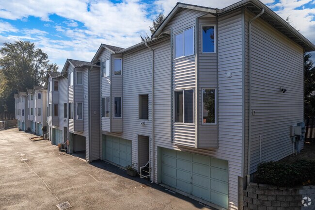 Exterior - Burgandy Townhomes