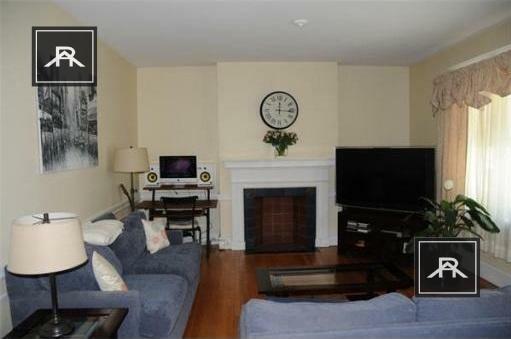 Foto principal - 4 bedroom in Brookline MA 02446