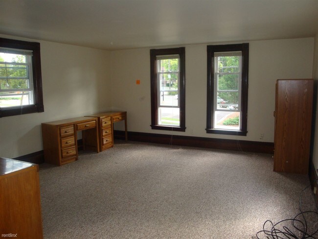 Building Photo - 6 br, 2 bath House - 422 Packard St 422 Pa...