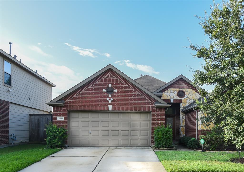 Foto principal - 16543 Sheffield Run Dr