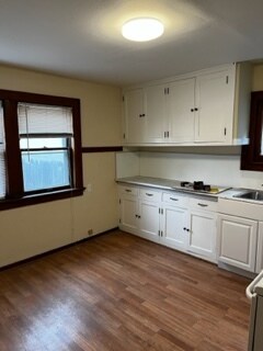 Foto del edificio - 1659 N Warren Ave