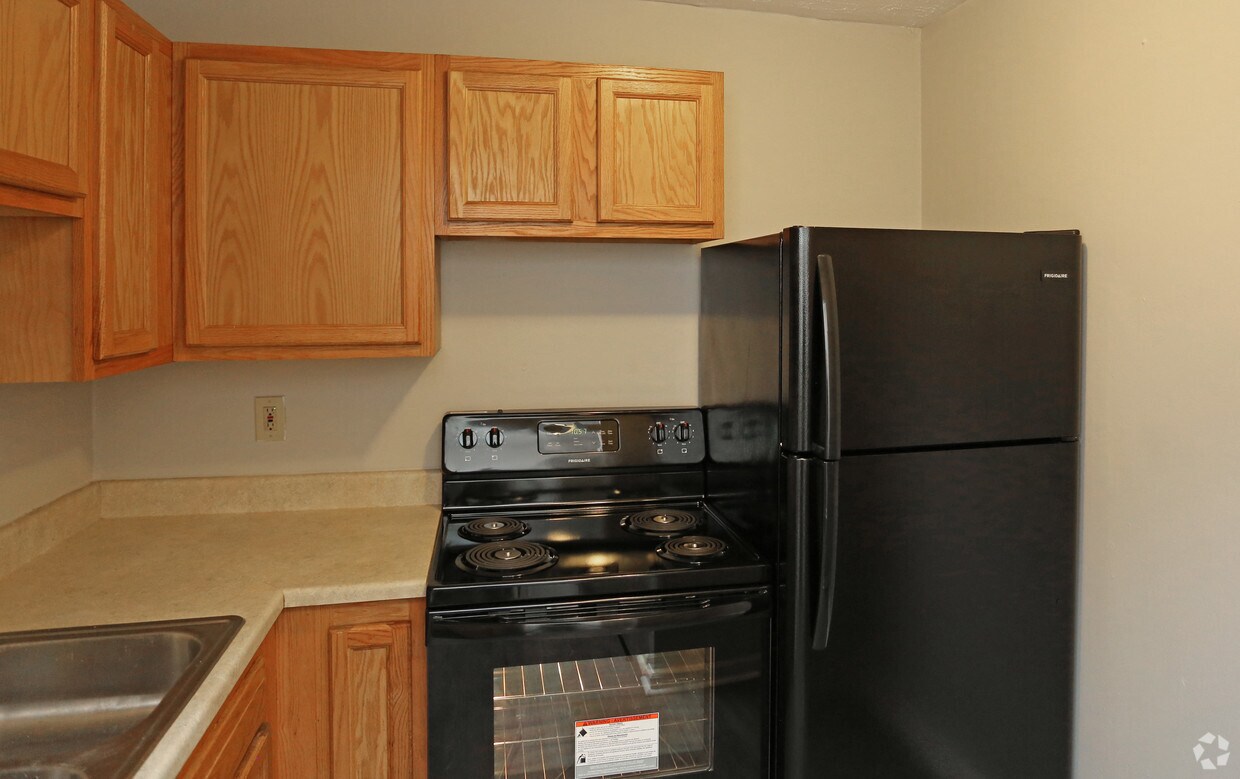 Hillcrest Apartments – photo 2