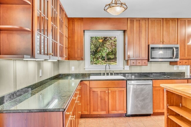 Foto del edificio - 526 Davidson Rd