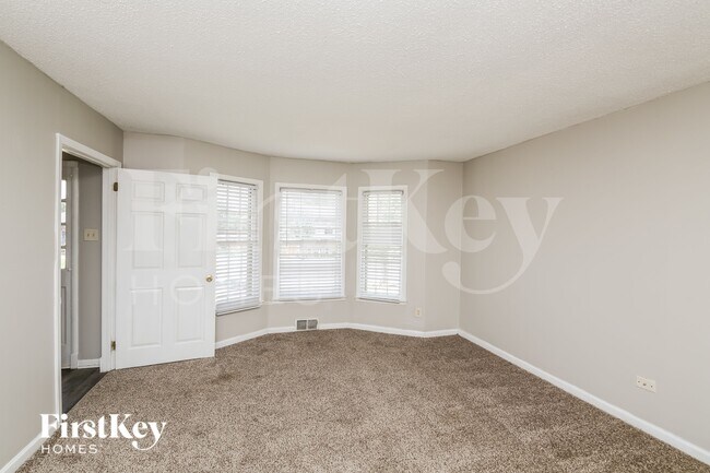 Foto del edificio - 2097 Meadowview Ln