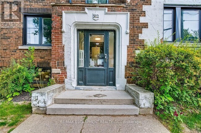 Photo du bâtiment - 312 Aberdeen Ave