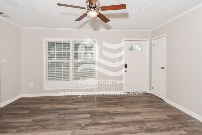 Building Photo - 4017 Tavineer Dr