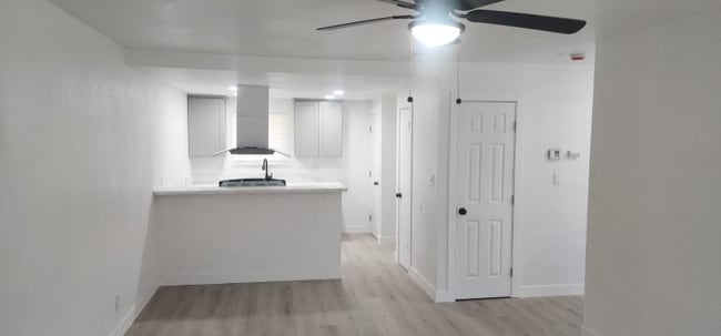 Building Photo - 2906 Determine Dr