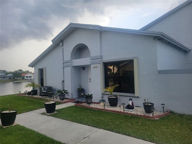 Building Photo - 6602 SW 152nd Pl