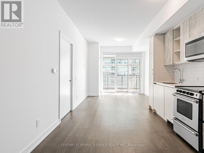 Building Photo - 251-1251 Manitoba St