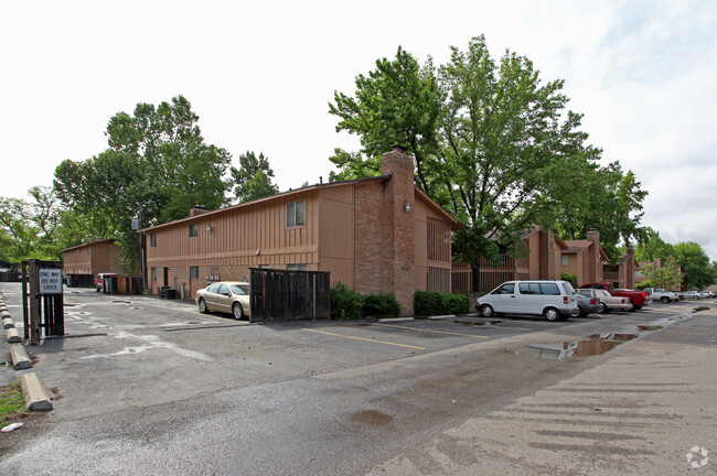 Building Photo - Timberlane