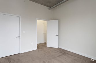 2BR,  2BA - 885 SF - 1111 Light Street