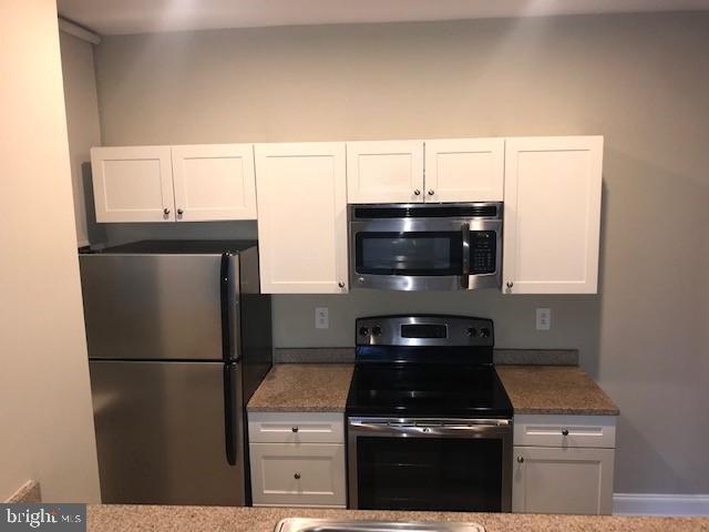 Building Photo - 220 S 16th St