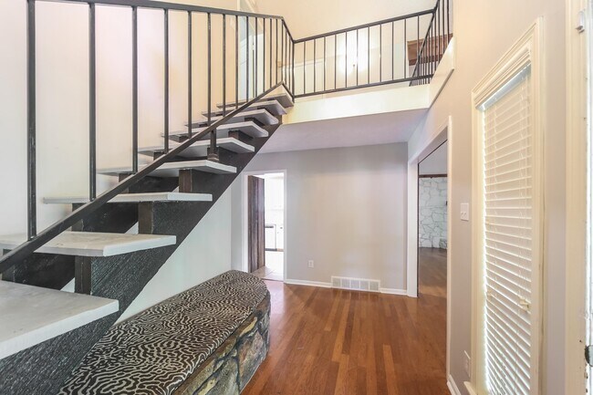 Foto del edificio - 4377 Wildwood Rd