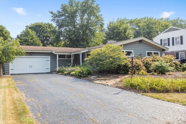 Building Photo - 2052 Marston Ln