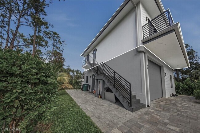 Foto del edificio - 3261 15th Ave SW