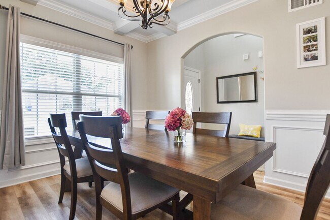 Foto del edificio - Pet Friendly Four Bedroom!