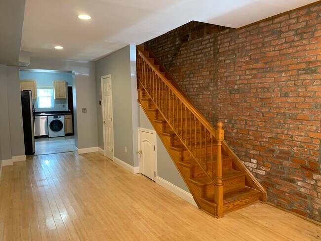 Foto del edificio - 1307 Linden Ct NE
